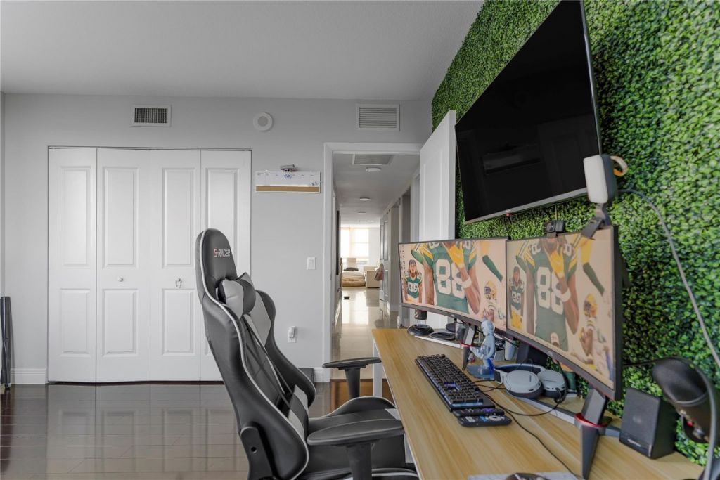 2641 N Flamingo Road, Unit 901N, Sunrise, FL 33323 Photo