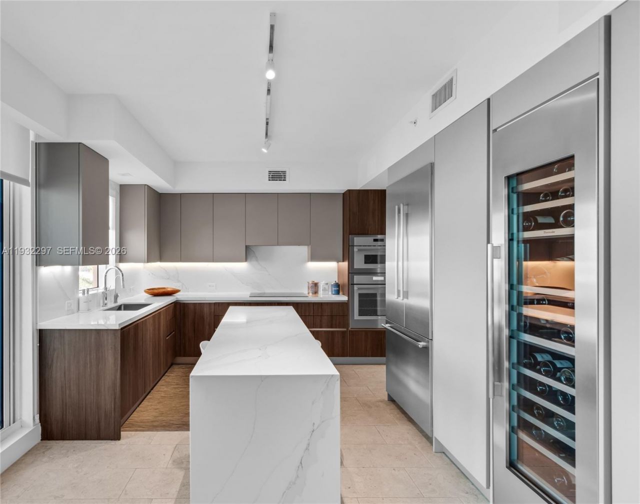 781 Crandon Blvd, Unit 801, Key Biscayne, FL 33149 Photo