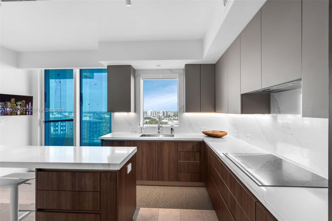 781 Crandon Blvd, Unit 801, Key Biscayne, FL 33149 Photo