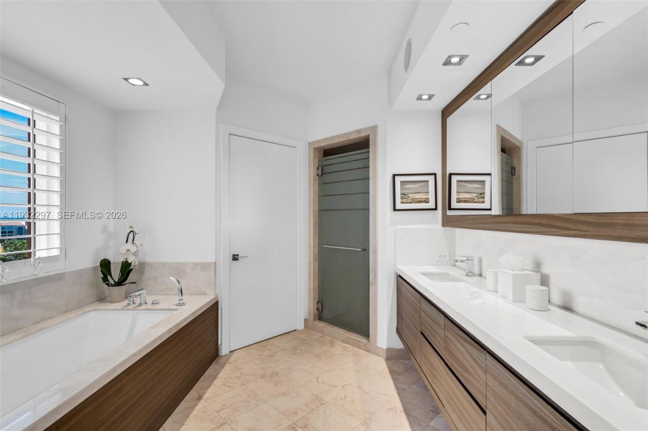 781 Crandon Blvd, Unit 801, Key Biscayne, FL 33149 Photo