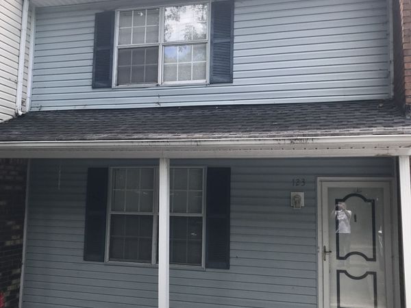 123 Five Oaks Dr, Nashville, TN 37217