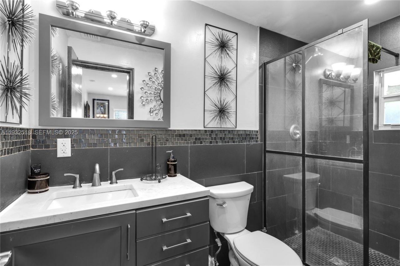 9402 NW 2nd Pl, Miami Shores, FL 33150 Photo