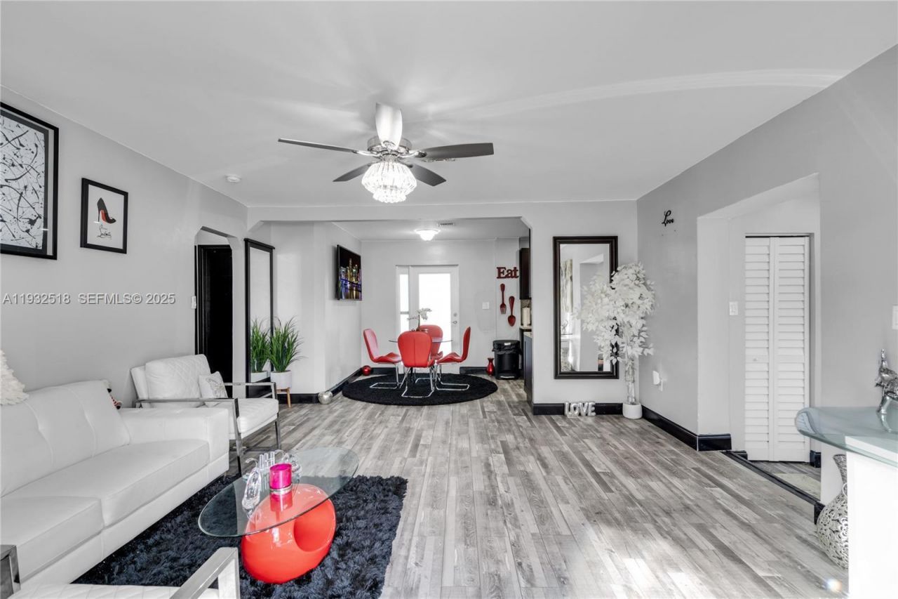 9402 NW 2nd Pl, Miami Shores, FL 33150 Photo