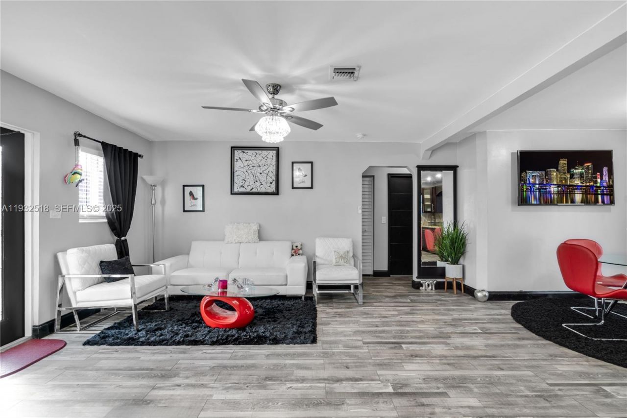 9402 NW 2nd Pl, Miami Shores, FL 33150 Photo