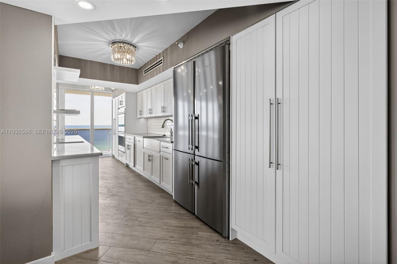 16711 Collins Ave, Unit 808, Sunny Isles Beach, FL 33160 Photo