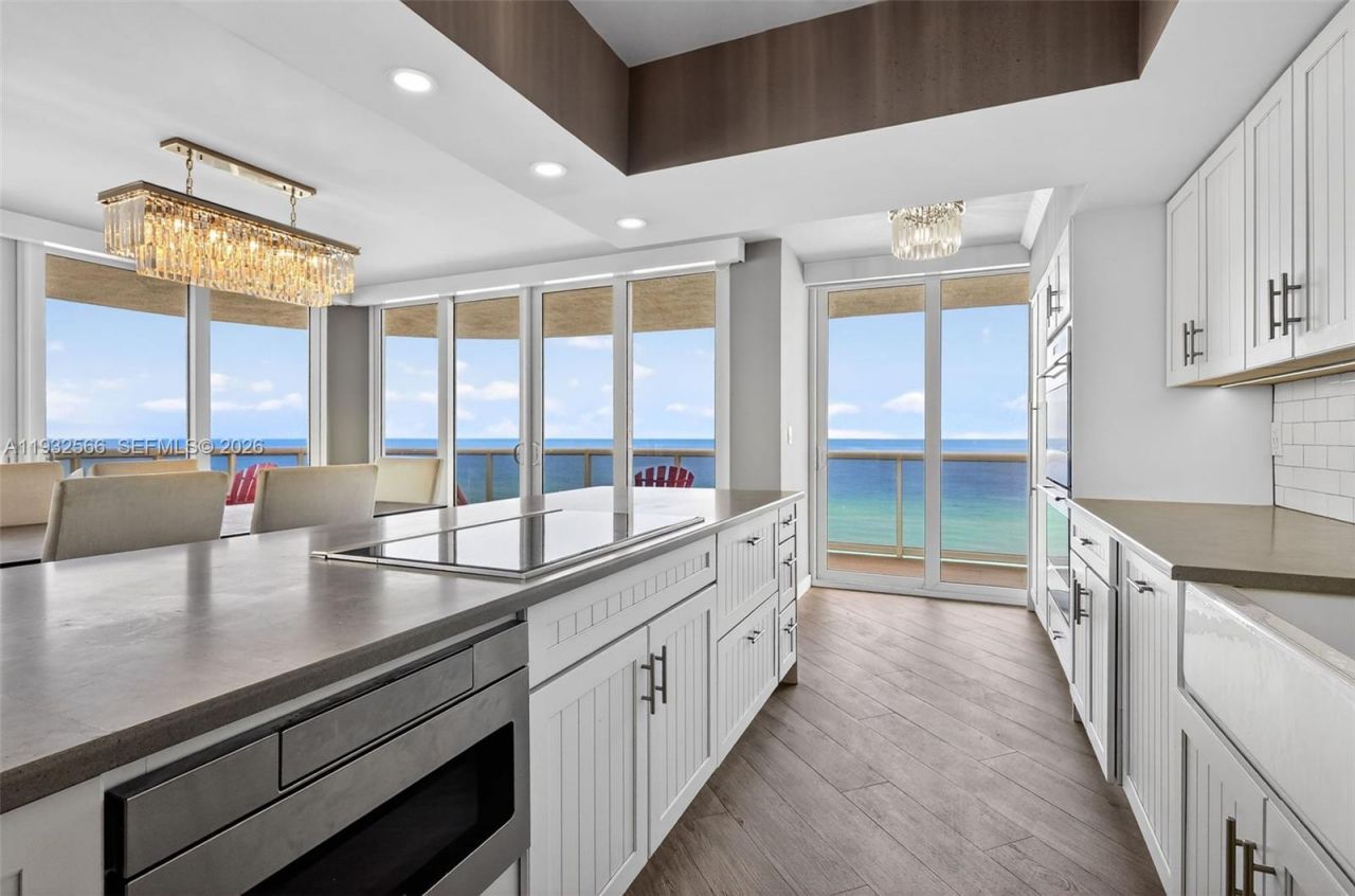 16711 Collins Ave, Unit 808, Sunny Isles Beach, FL 33160 Photo