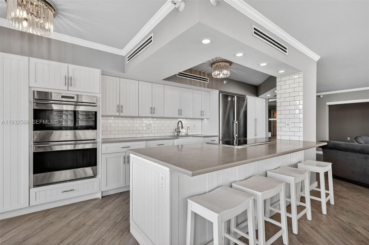 16711 Collins Ave, Unit 808, Sunny Isles Beach, FL 33160 Photo