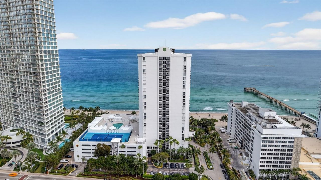 16711 Collins Ave, Unit 808, Sunny Isles Beach, FL 33160 Photo