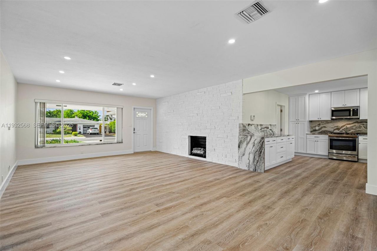 251 SE 7th St, Pompano Beach, FL 33060 Photo