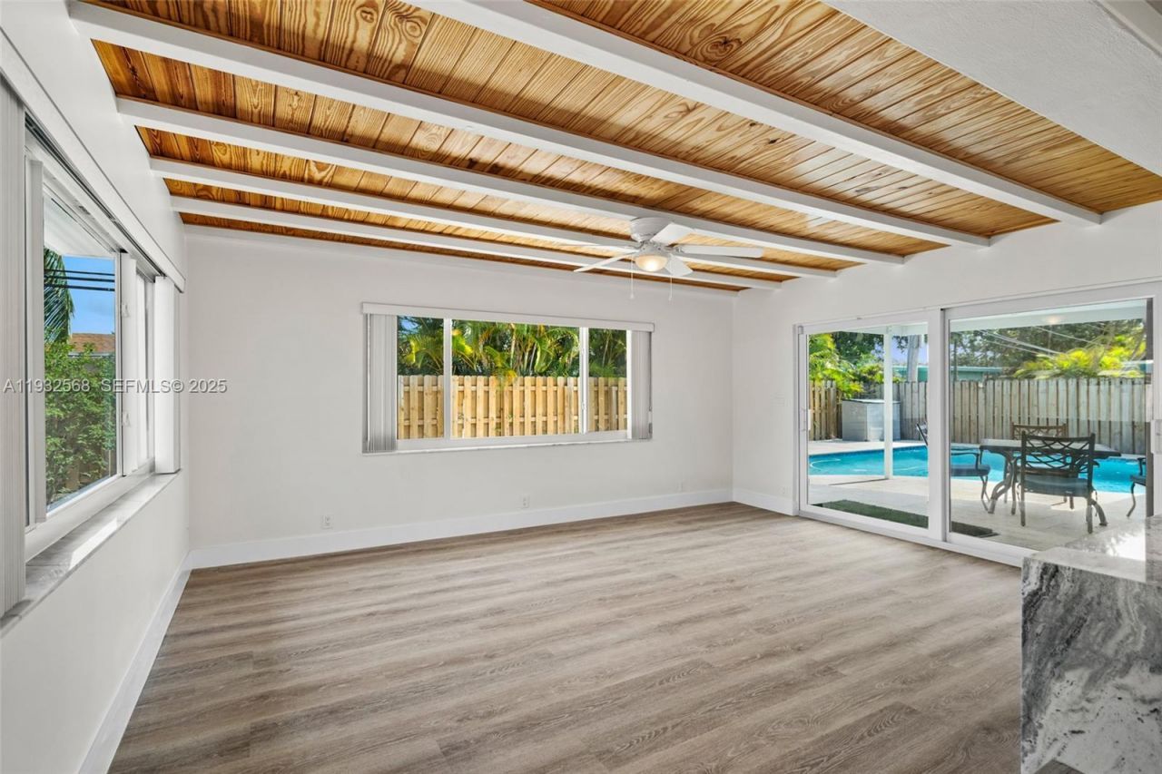 251 SE 7th St, Pompano Beach, FL 33060 Photo