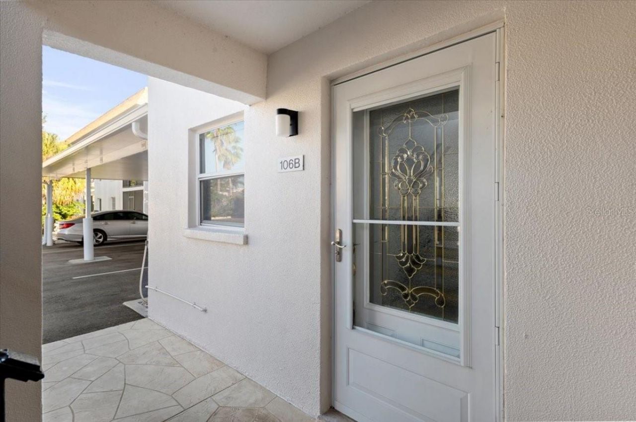 110 Vista Hermosa Circle, Unit 106B, Sarasota, FL 34242 Photo