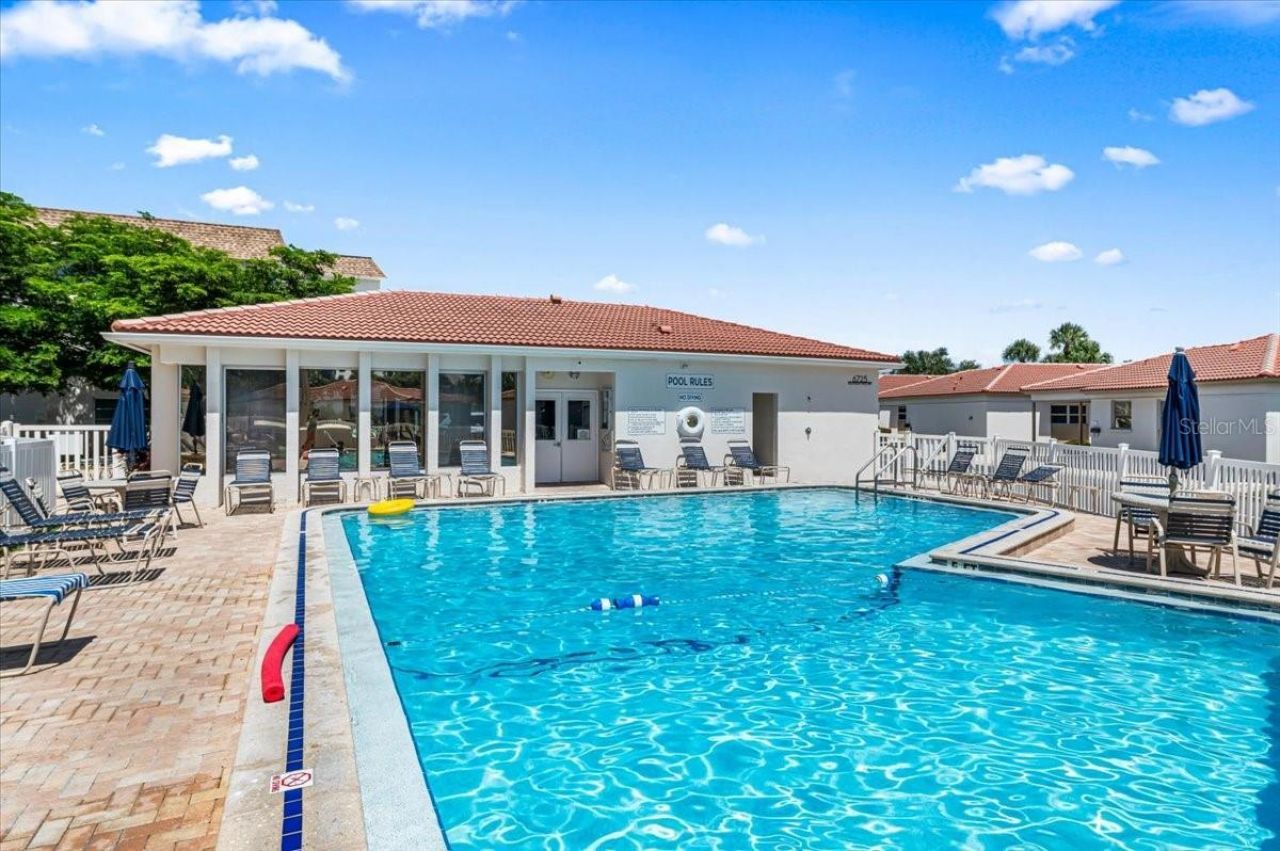 110 Vista Hermosa Circle, Unit 106B, Sarasota, FL 34242 Photo