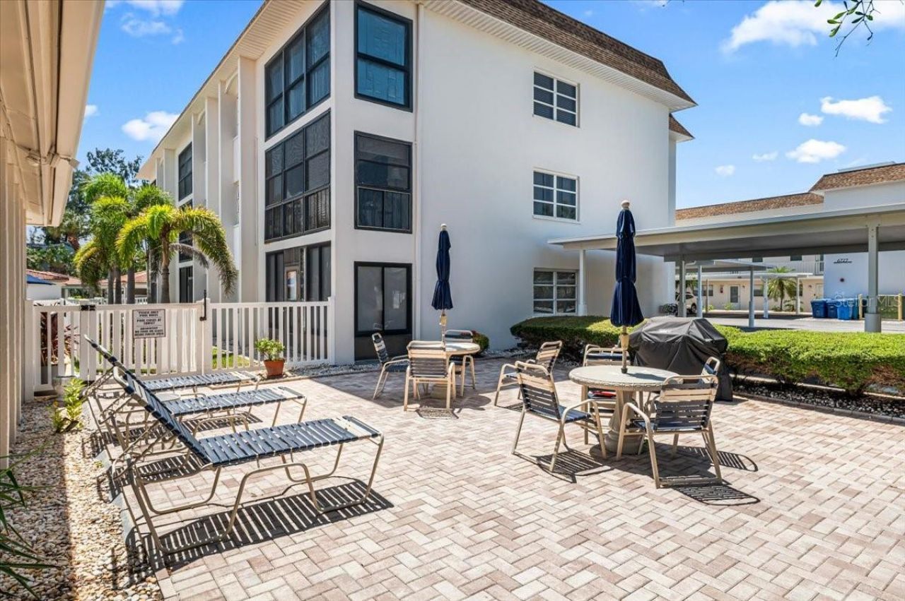 110 Vista Hermosa Circle, Unit 106B, Sarasota, FL 34242 Photo