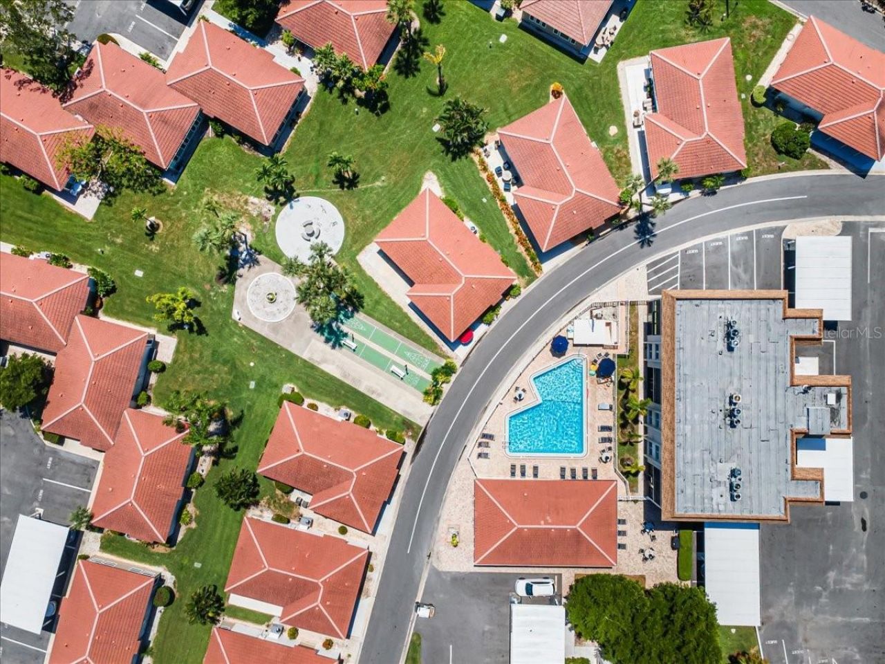 110 Vista Hermosa Circle, Unit 106B, Sarasota, FL 34242 Photo