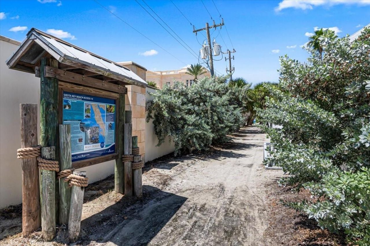 110 Vista Hermosa Circle, Unit 106B, Sarasota, FL 34242 Photo