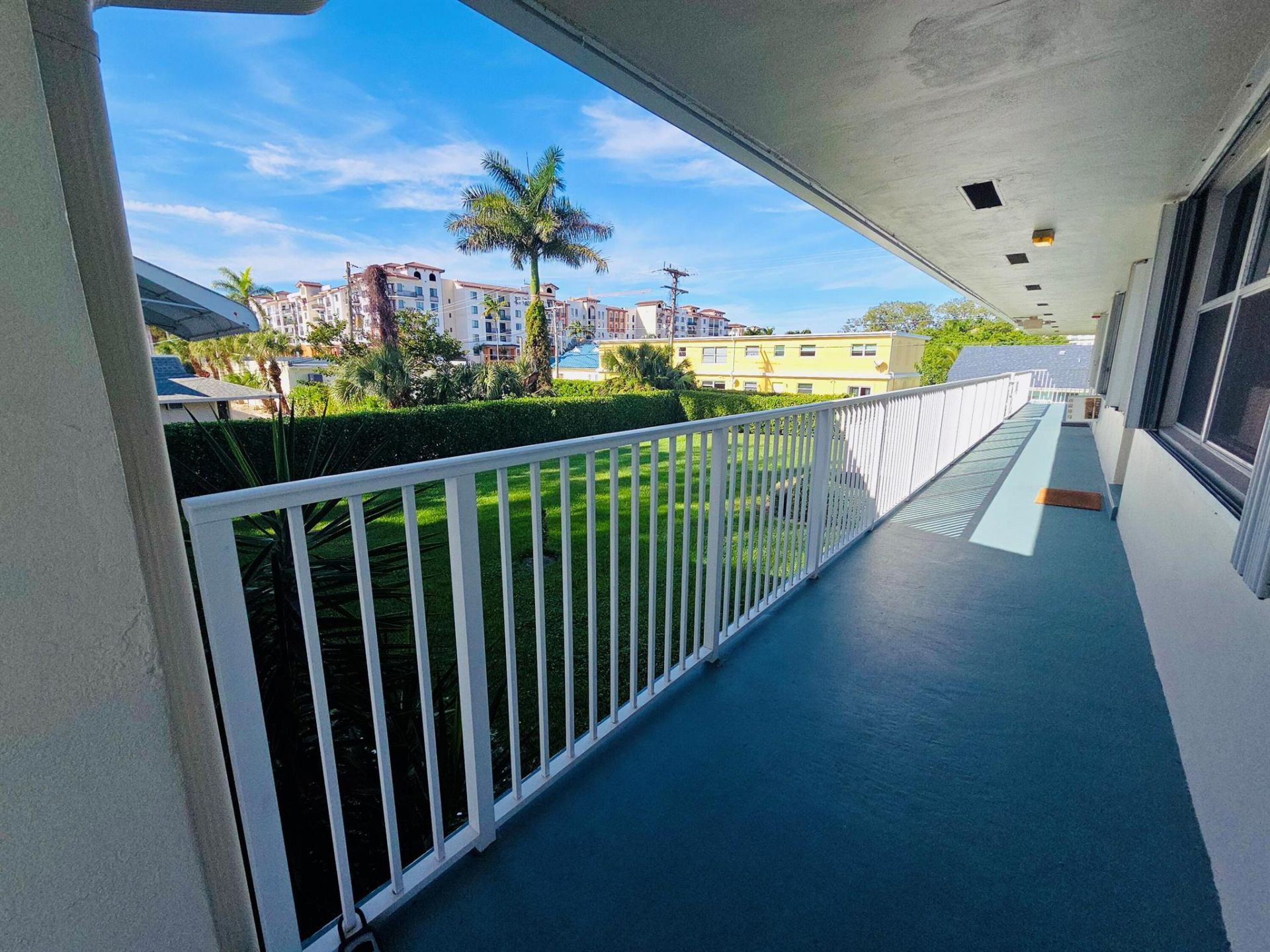 240 Horizons W, Unit 208, Boynton Beach, FL 33435 Photo