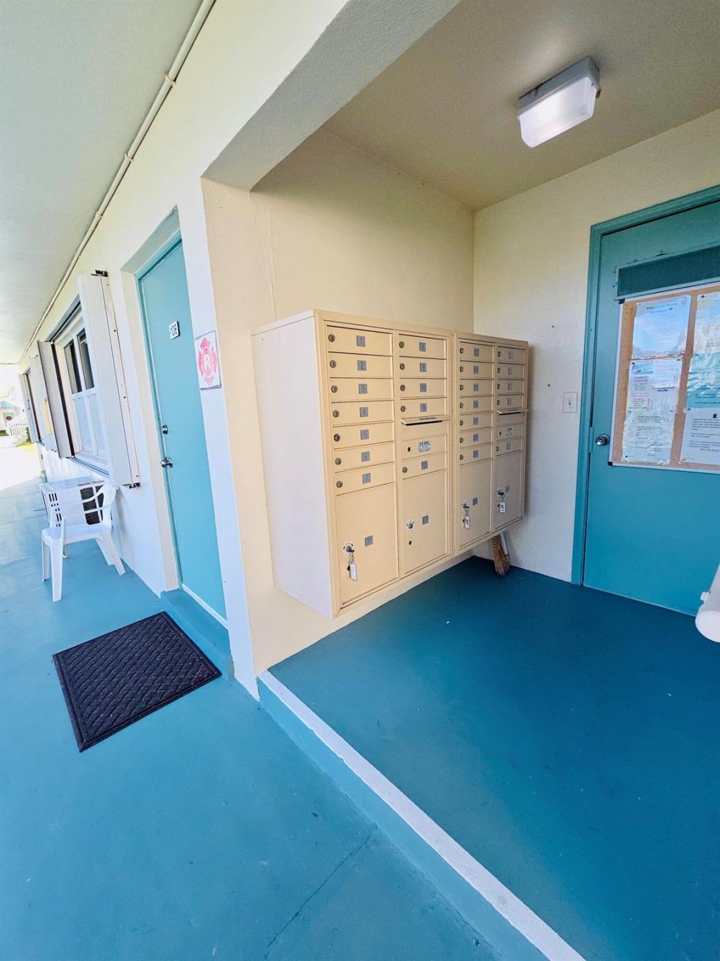 240 Horizons W, Unit 208, Boynton Beach, FL 33435 Photo