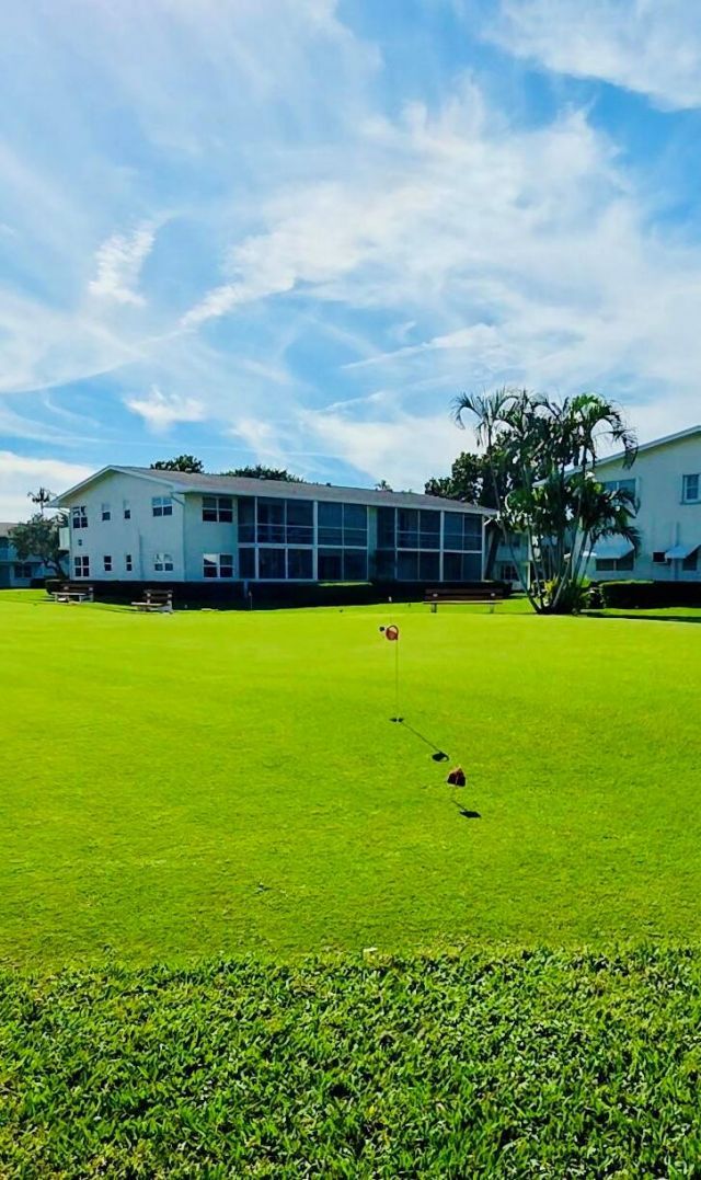 240 Horizons W, Unit 208, Boynton Beach, FL 33435 Photo