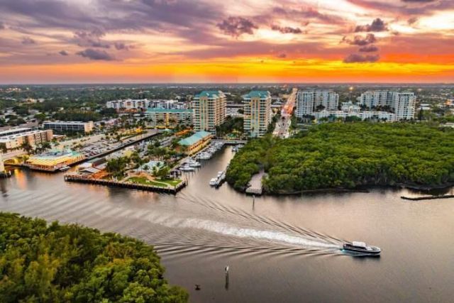 240 Horizons W, Unit 208, Boynton Beach, FL 33435 Photo