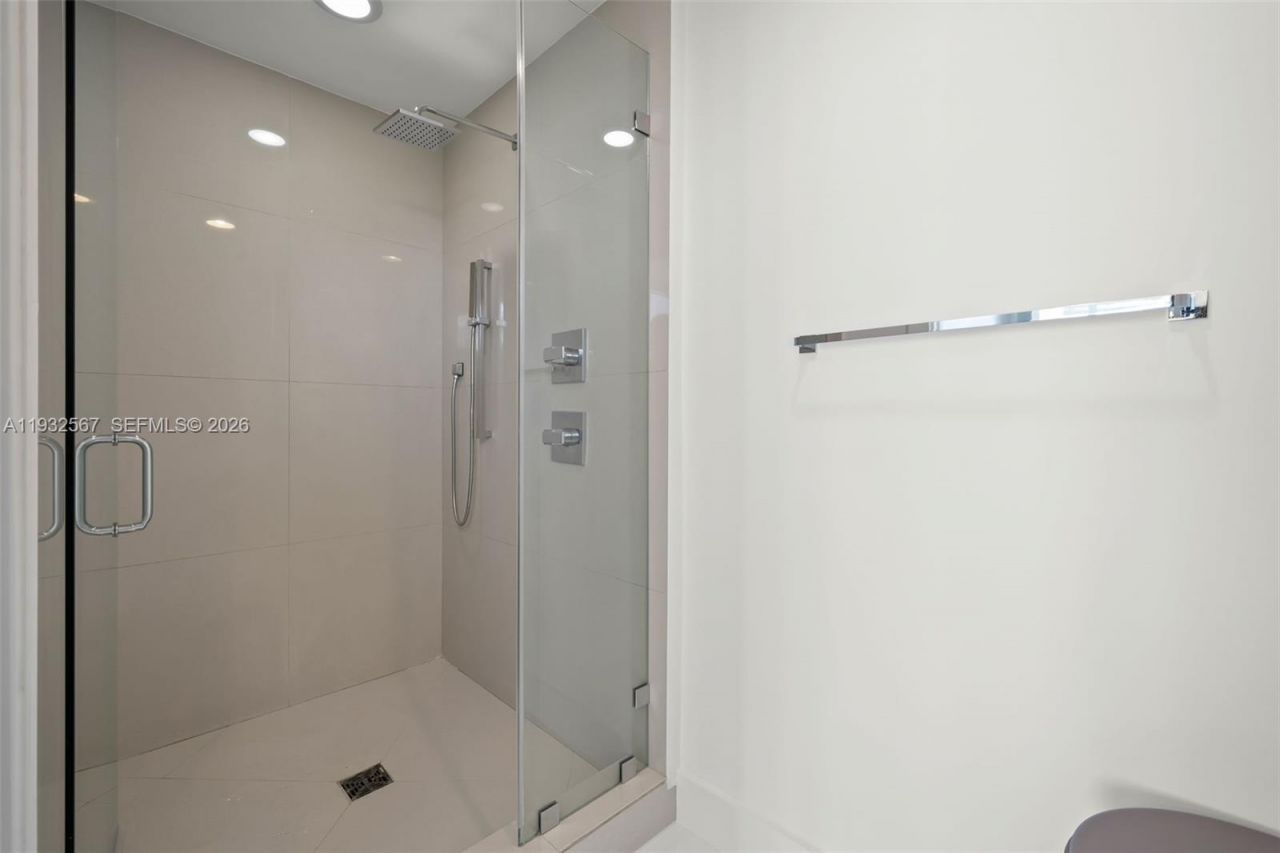 600 NE 27th St, Unit 2401, Miami, FL 33137 Photo