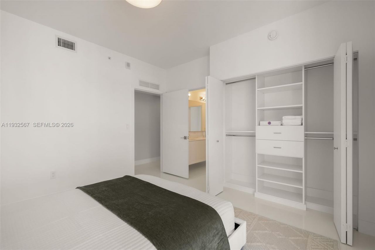 600 NE 27th St, Unit 2401, Miami, FL 33137 Photo