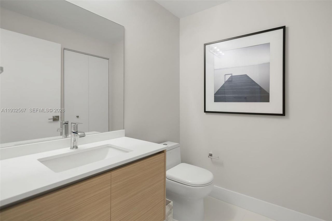 600 NE 27th St, Unit 2401, Miami, FL 33137 Photo