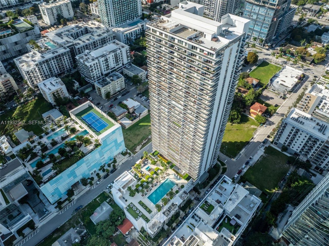 600 NE 27th St, Unit 2401, Miami, FL 33137 Photo