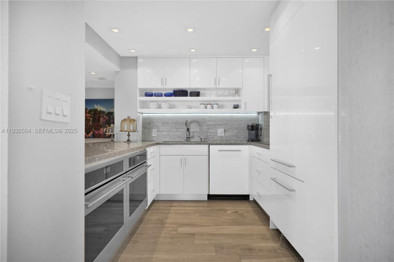 1985 S Ocean Dr , Unit 17F, Hallandale Beach, FL 33009 Photo