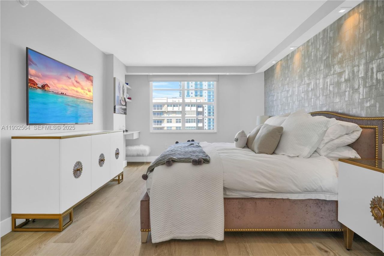 1985 S Ocean Dr , Unit 17F, Hallandale Beach, FL 33009 Photo