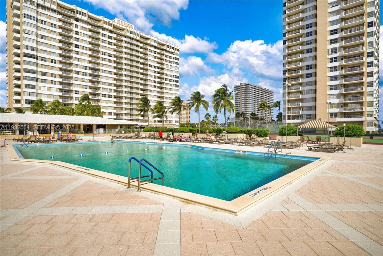 1985 S Ocean Dr , Unit 17F, Hallandale Beach, FL 33009 Photo