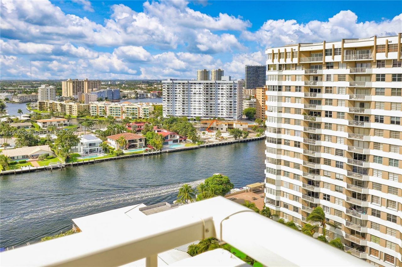 1985 S Ocean Dr , Unit 17F, Hallandale Beach, FL 33009 Photo