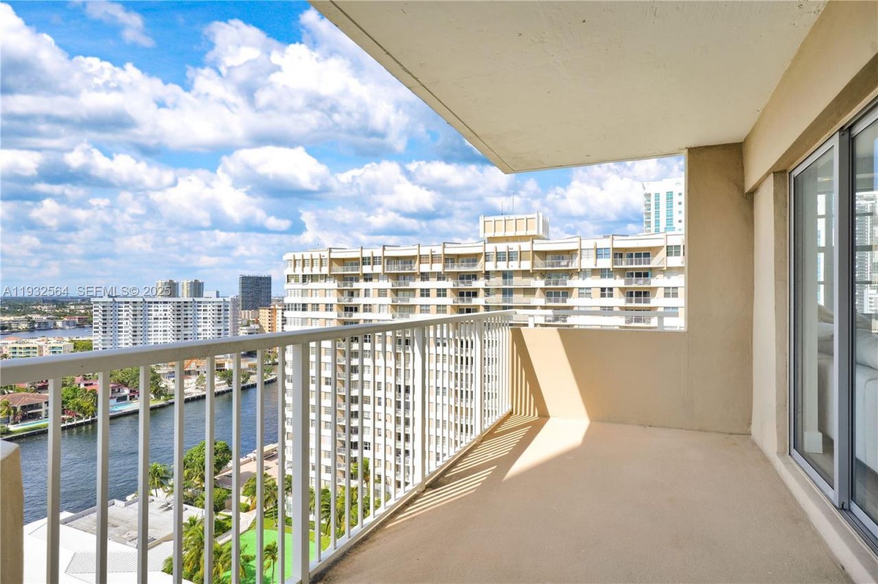 1985 S Ocean Dr , Unit 17F, Hallandale Beach, FL 33009 Photo