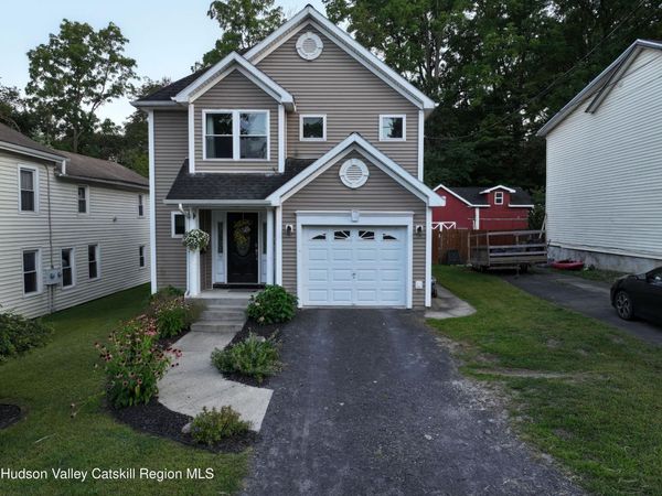 52 Mansion Street, Coxsackie, NY 12051