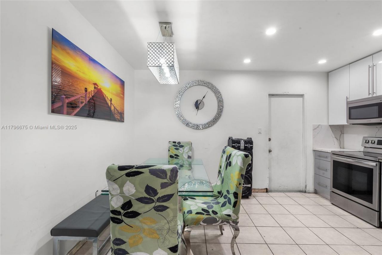 621 E 8th St, Hialeah, FL 33010 Photo