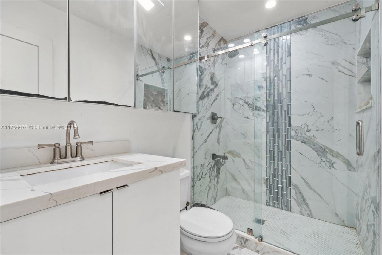 621 E 8th St, Hialeah, FL 33010 Photo