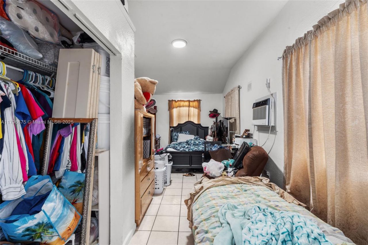 621 E 8th St, Hialeah, FL 33010 Photo