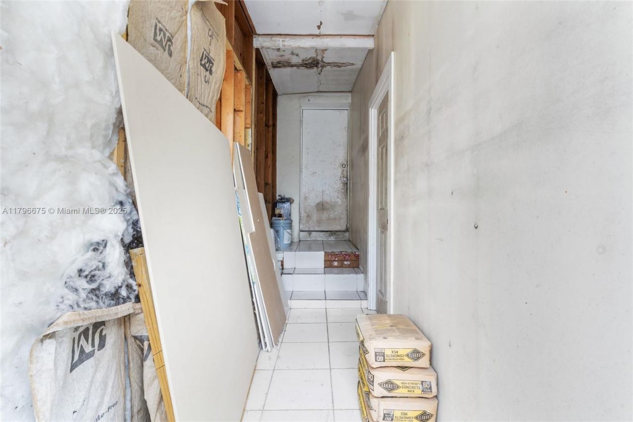 621 E 8th St, Hialeah, FL 33010 Photo