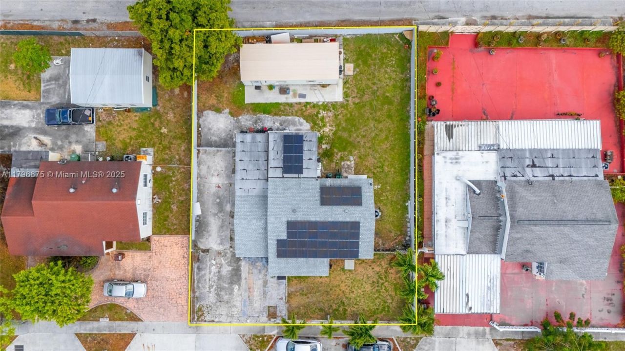 621 E 8th St, Hialeah, FL 33010 Photo