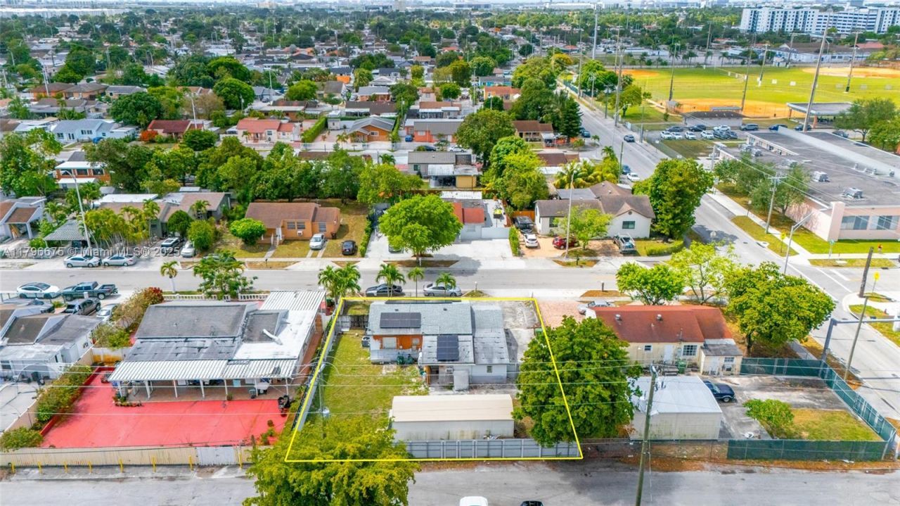 621 E 8th St, Hialeah, FL 33010 Photo