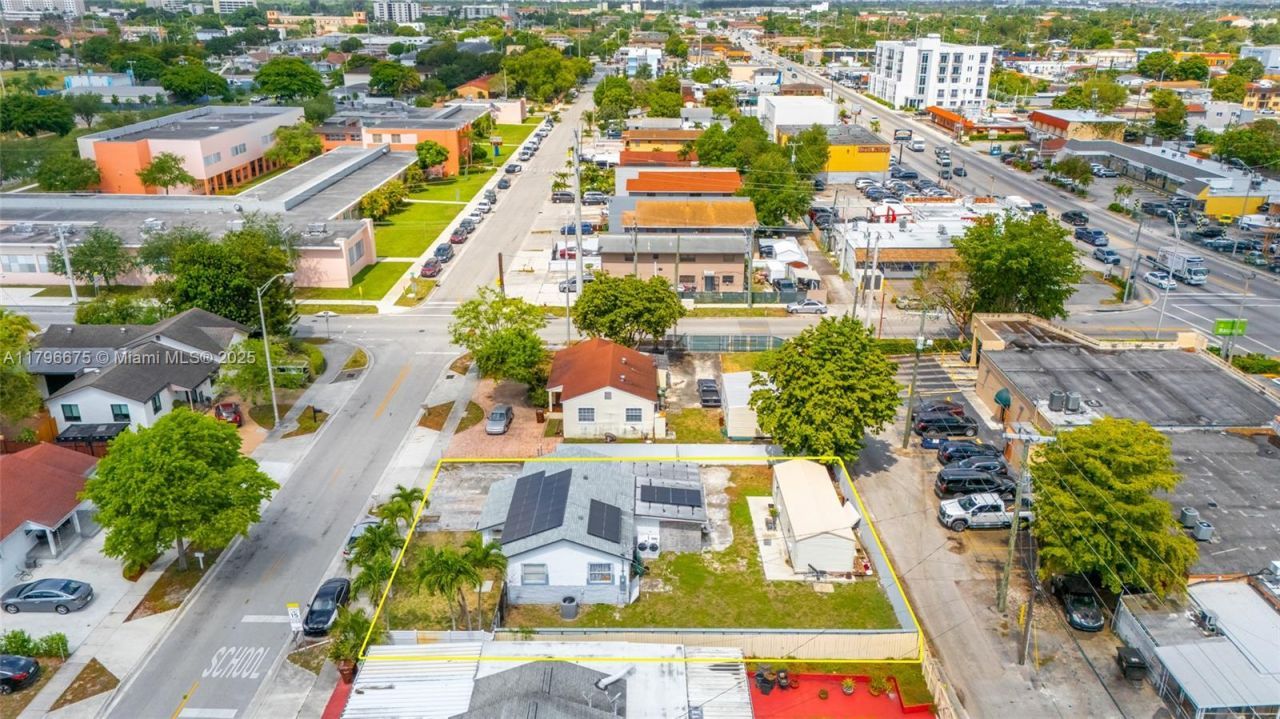 621 E 8th St, Hialeah, FL 33010 Photo