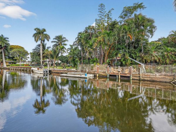 4540 SW 28th Terrace, Dania Beach, FL 33312