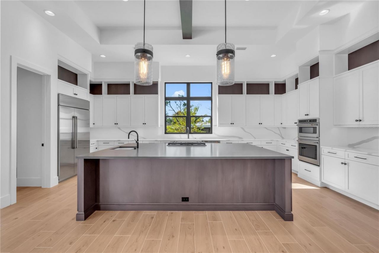 7125 Westmoreland Drive, Sarasota, FL 34243 Photo