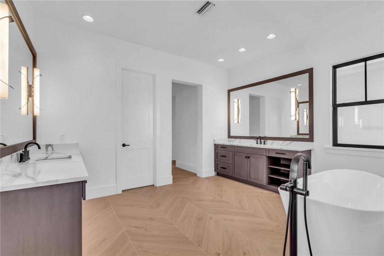 7125 Westmoreland Drive, Sarasota, FL 34243 Photo