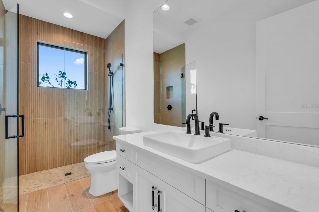 7125 Westmoreland Drive, Sarasota, FL 34243 Photo