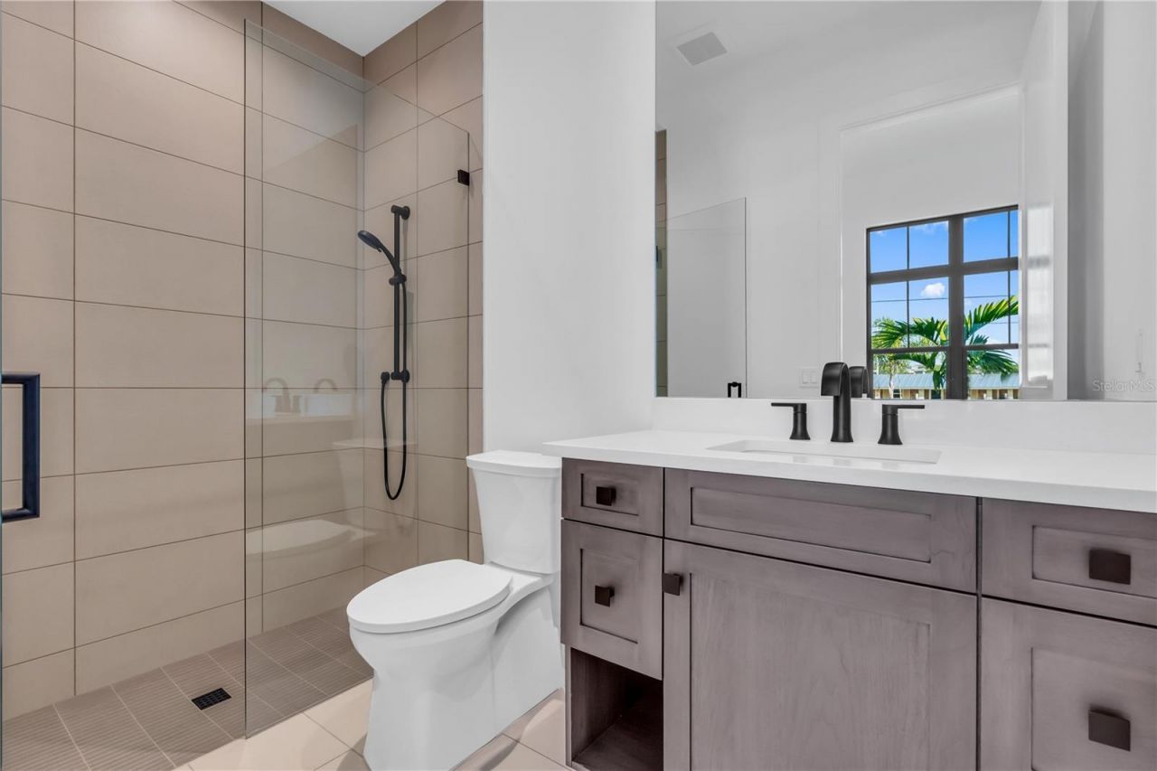 7125 Westmoreland Drive, Sarasota, FL 34243 Photo