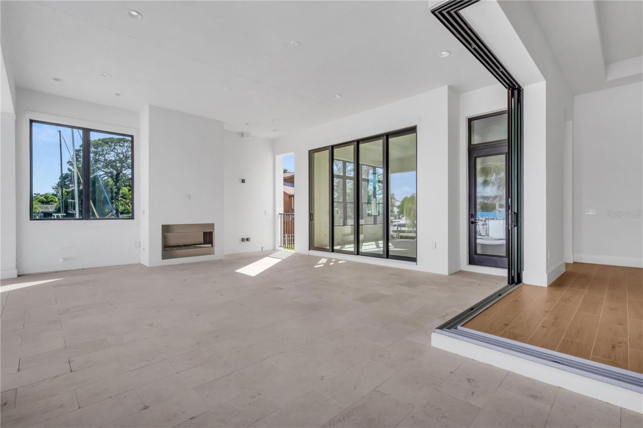 7125 Westmoreland Drive, Sarasota, FL 34243 Photo