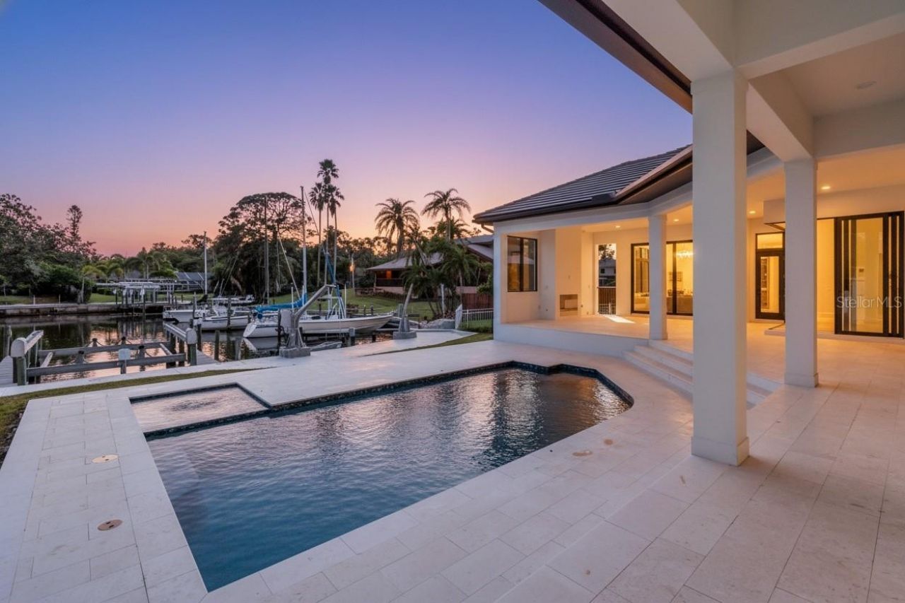 7125 Westmoreland Drive, Sarasota, FL 34243 Photo