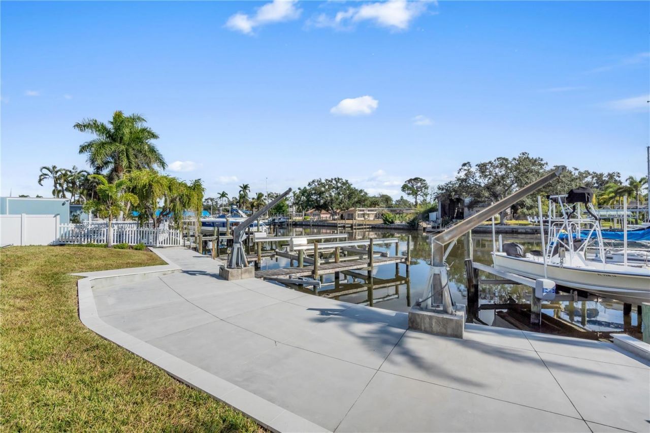 7125 Westmoreland Drive, Sarasota, FL 34243 Photo