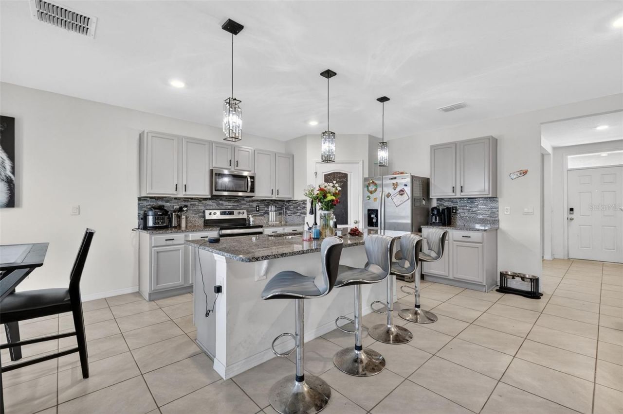 11338 Amber Ridge Drive, Zellwood, FL 32798 Photo