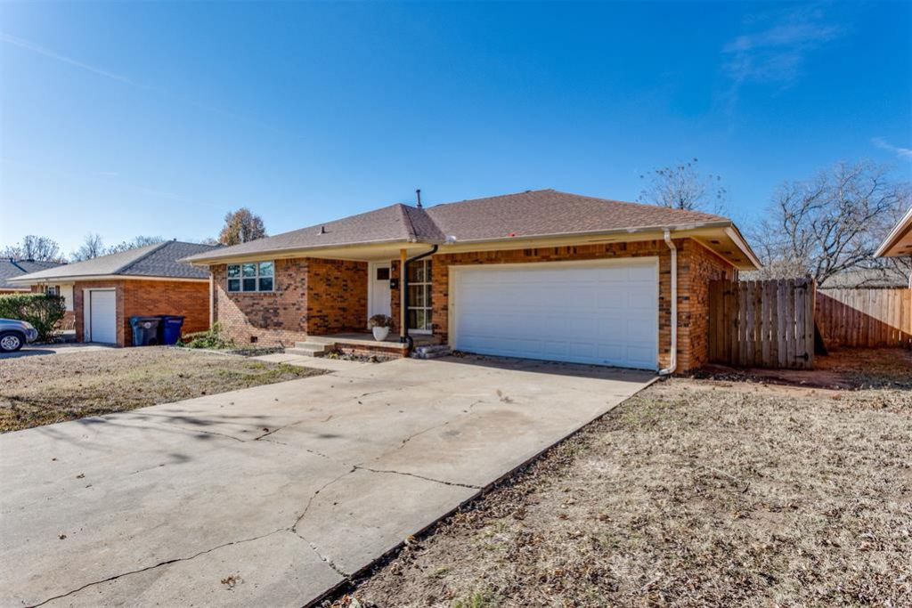 10817 N Utica Drive, The Village, OK 73120 Main Photo